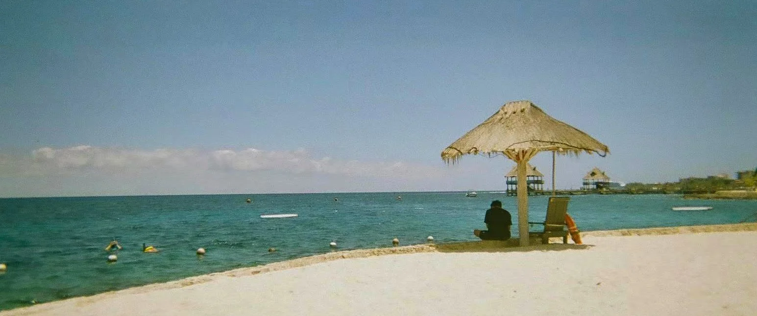 Color film roll